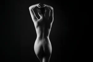 Une séance photo de nu artistique en studio à Paris