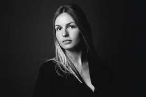 Lire la suite à propos de l’article Votre séance photo de portrait sur mesure dans mon studio